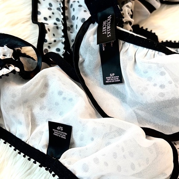 Victoria’s Secret Polka Dot Lingerie Set - Picture 6 of 6
